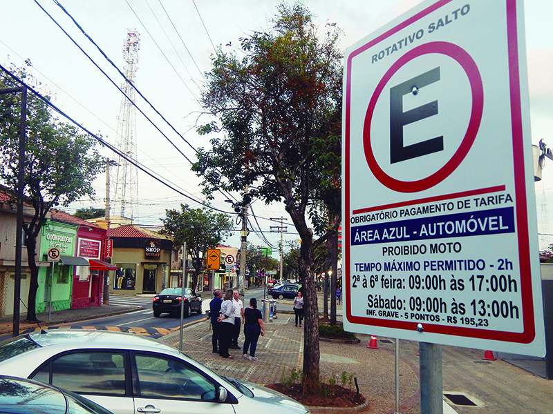 zona azul em Salto