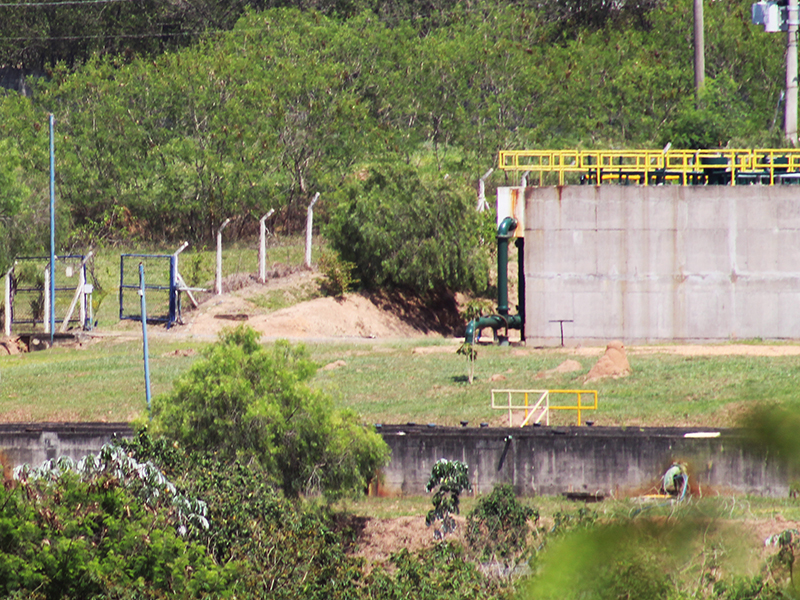 Funcionário foi surpreendido pelos ladrões ao realizar uma ronda